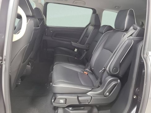 Used 2025 Honda Odyssey Touring image 19