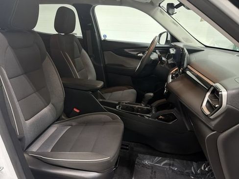 Certified 2025 Chevrolet TrailBlazer LT AWD/4WD image 18