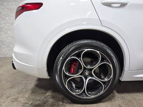 Used 2022 Alfa Romeo Stelvio Veloce image 64