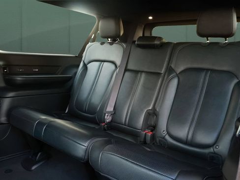 Used 2024 Jeep Wagoneer L Series II AWD/4WD image 40
