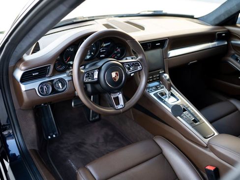 Used 2017 Porsche 911 Carrera RWD image 26