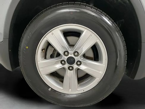Used 2019 Chevrolet Trax LT w/ LT Convenience Package AWD/4WD image 25