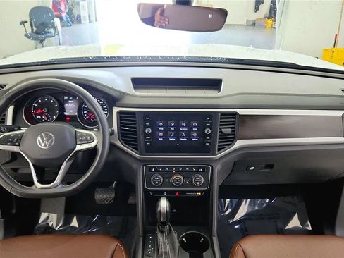 Used 2021 Volkswagen Atlas SE w/ Towing Package image 34