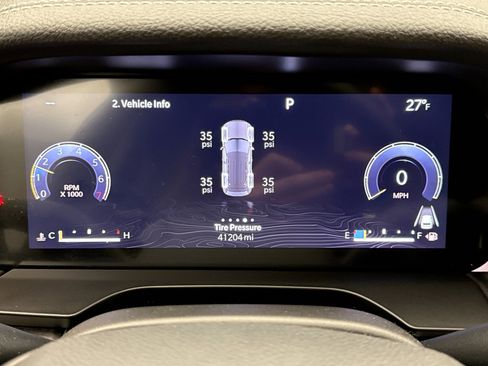 Used 2023 Jeep Grand Cherokee Limited w/ Black Appearance Package image 13