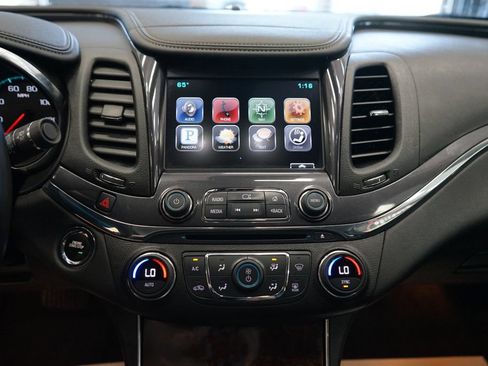 Used 2015 Chevrolet Impala LT FWD image 6