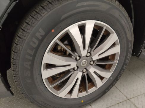 Used 2017 Nissan Pathfinder SV FWD image 31