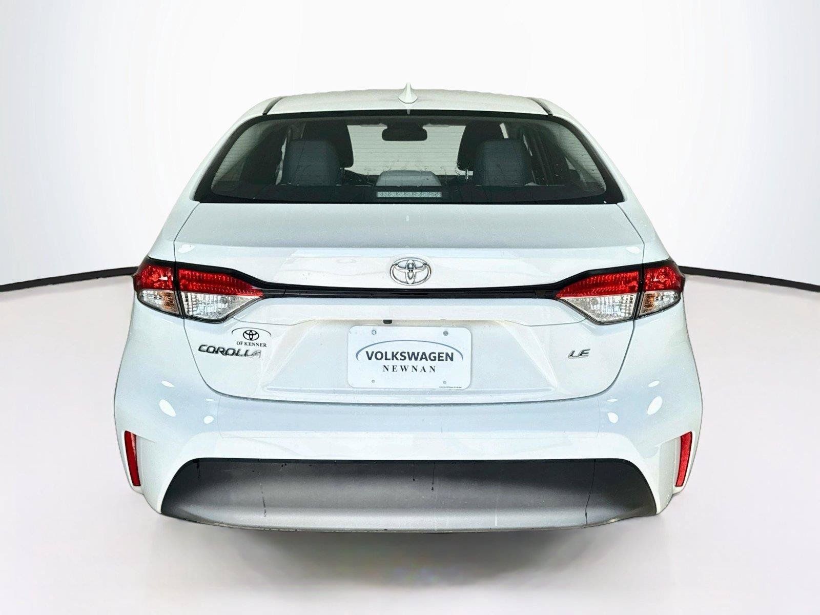 Used 2025 Toyota Corolla LE FWD image 5