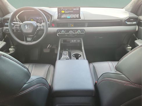 Certified 2025 Honda Pilot Black Edition image 27