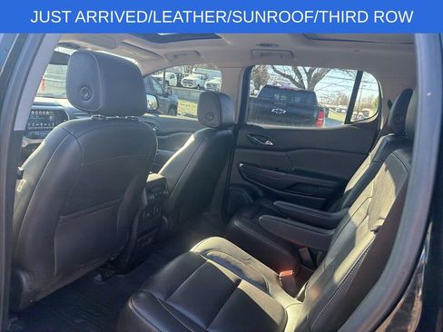 Used 2019 GMC Acadia SLT w/ Black Edition image 10
