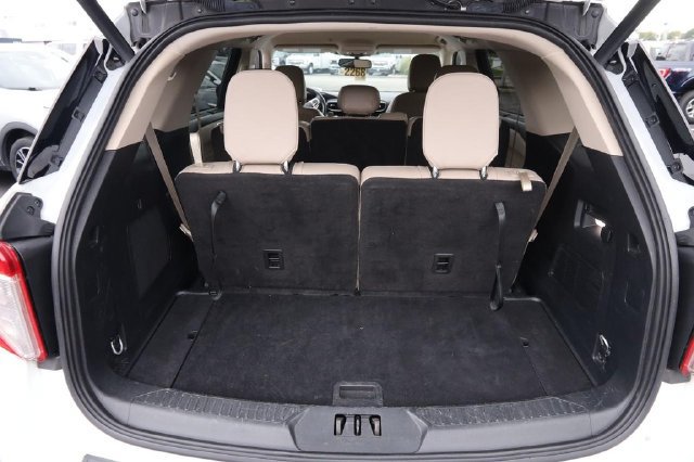 Used 2023 Ford Explorer Limited AWD/4WD image 7