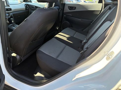 Used 2019 Hyundai Kona SE FWD image 19