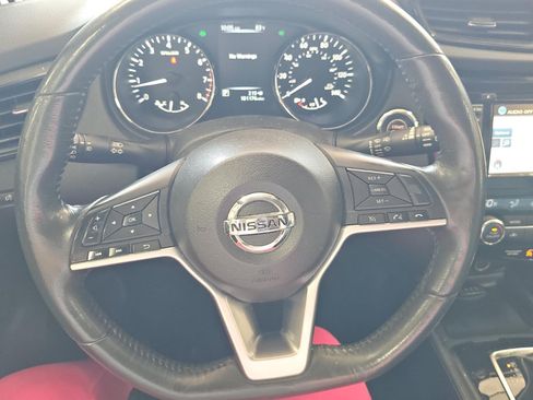 Used 2017 Nissan Rogue SL w/ SL Premium Package AWD/4WD image 6