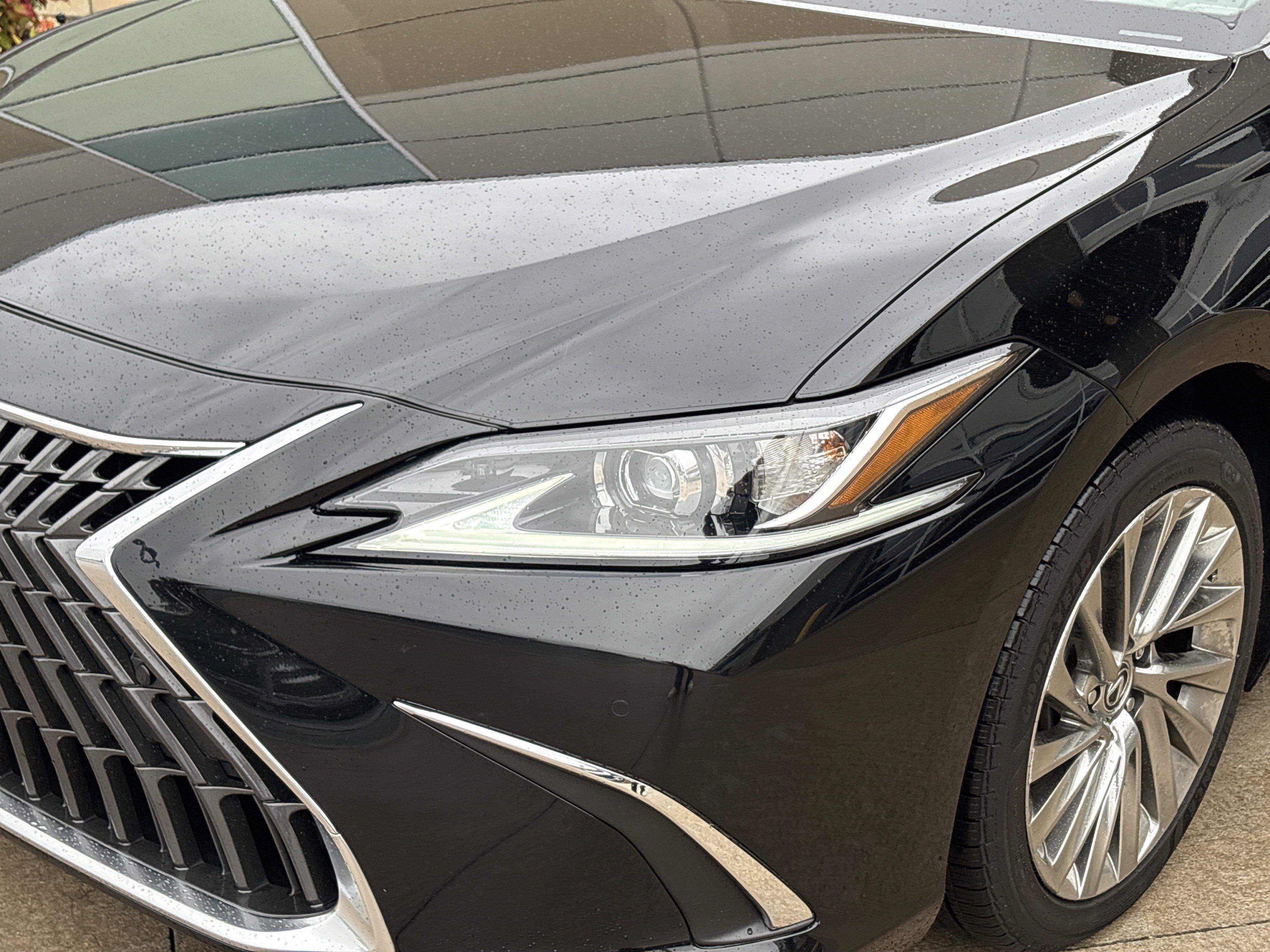 Used 2023 Lexus ES 350 w/ Accessory Package (Z2) FWD image 26