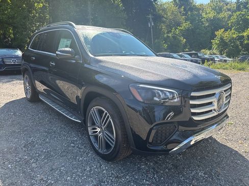 New 2026 Mercedes-Benz GLS 450 4MATIC image 1