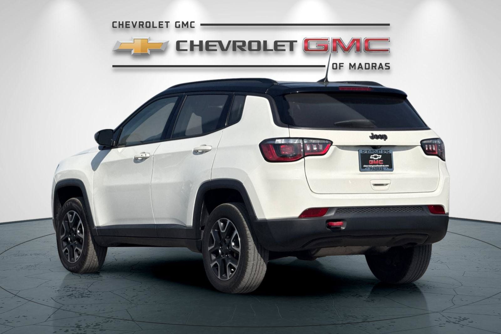 Used 2019 Jeep Compass Trailhawk AWD/4WD image 5