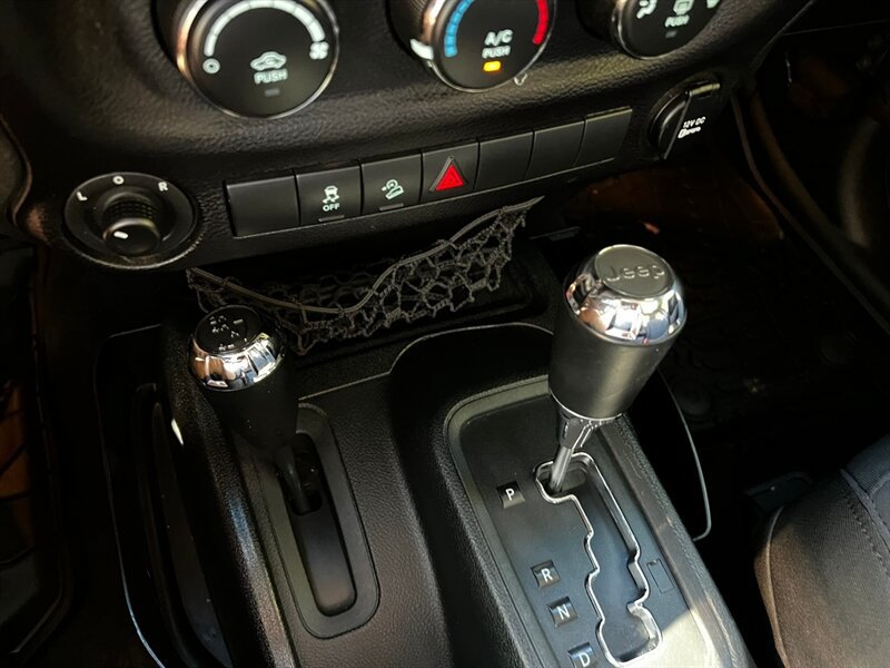 Used 2018 Jeep Wrangler Sport AWD/4WD image 25