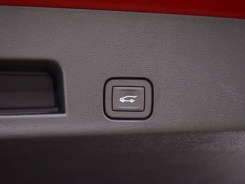 New 2026 Chevrolet Traverse LT w/ Driver Confidence Package FWD image 24