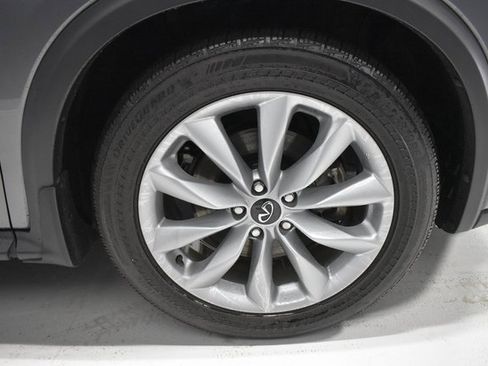 Used 2022 INFINITI QX50 Luxe image 10