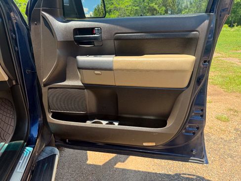 Used 2010 Toyota Tundra 2WD CrewMax image 21