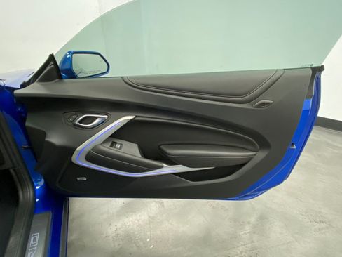 Used 2016 Chevrolet Camaro SS RWD image 38