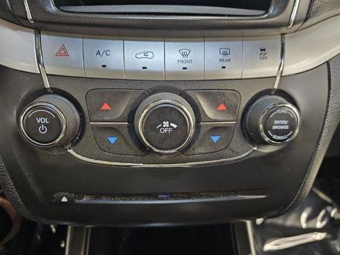 Used 2018 Dodge Journey SE w/ Connectivity Group AWD/4WD image 18