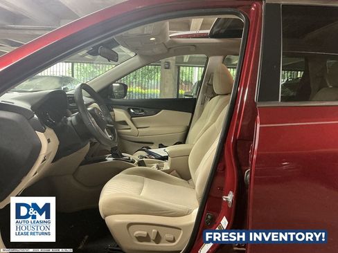 Used 2020 Nissan Rogue SV w/ Sun & Sound Touring Package FWD image 8