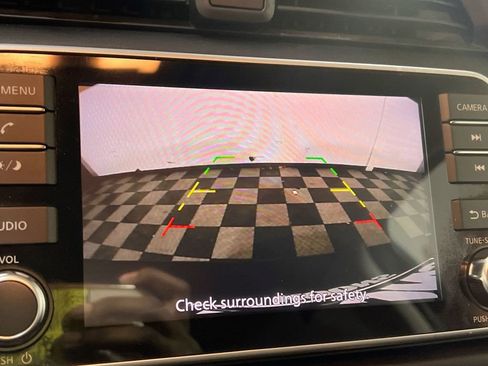 Used 2020 Nissan Versa SR image 26