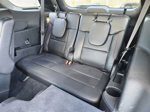 Used 2023 Ford Explorer ST-Line w/ Class IV Trailer Tow Package image 14