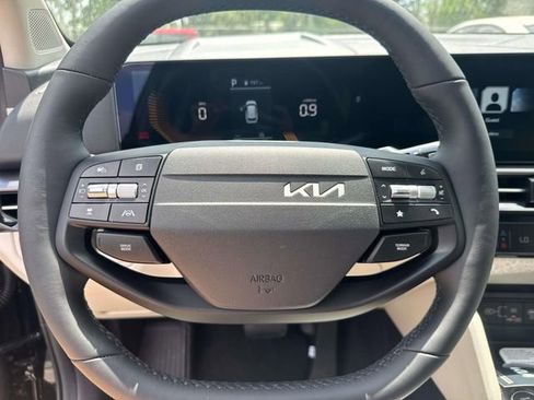 New 2026 Kia Sportage EX AWD/4WD image 23