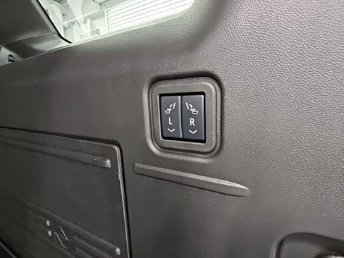 New 2026 GMC Hummer EV SUV image 38