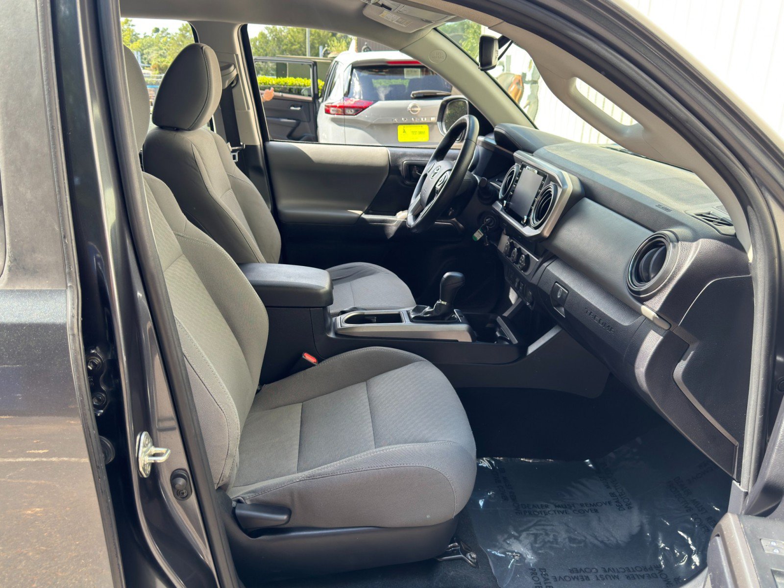 Used 2020 Toyota Tacoma SR5 RWD image 14