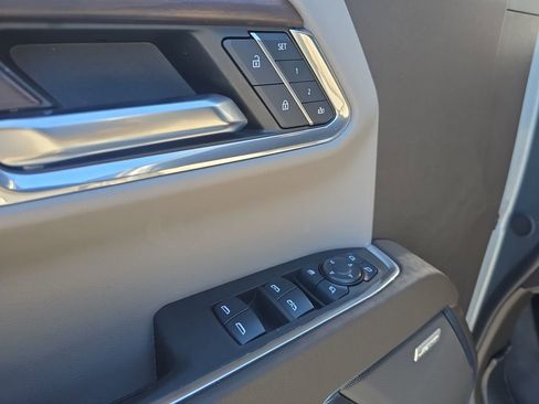 Used 2024 GMC Sierra 1500 SLT w/ SLT Premium Plus Package image 11