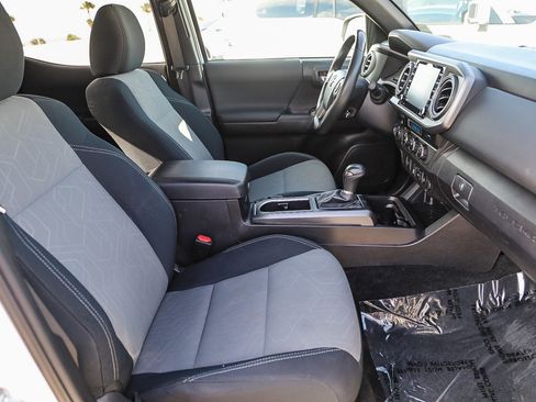 Used 2023 Toyota Tacoma TRD Off-Road AWD/4WD image 16