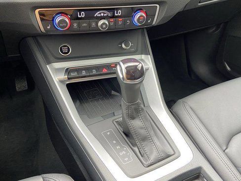 Used 2025 Audi Q3 2.0T Premium w/ Convenience Package AWD/4WD image 22