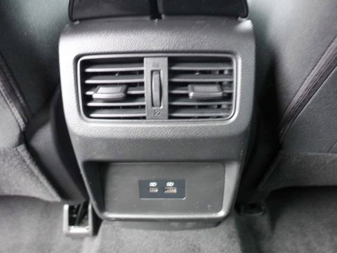 Used 2023 Nissan Rogue SV image 24