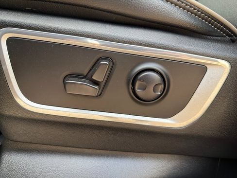 Used 2022 RAM 1500 Laramie image 25