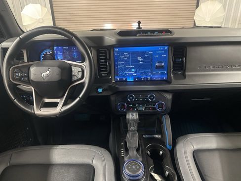 Used 2024 Ford Bronco Black Diamond image 27