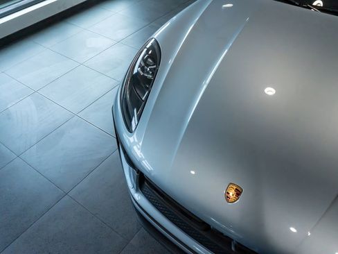 Certified 2026 Porsche Macan AWD/4WD image 33