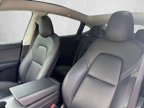 Used 2023 Tesla Model Y Long Range AWD/4WD image 16