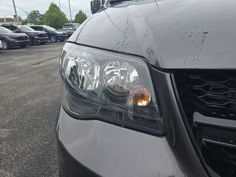 Used 2020 Dodge Grand Caravan SXT w/ Driver Convenience Group FWD image 20