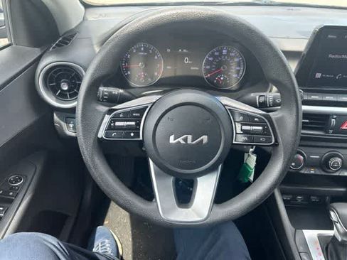 Used 2023 Kia Forte LXS w/ LXS Technology Package FWD image 18
