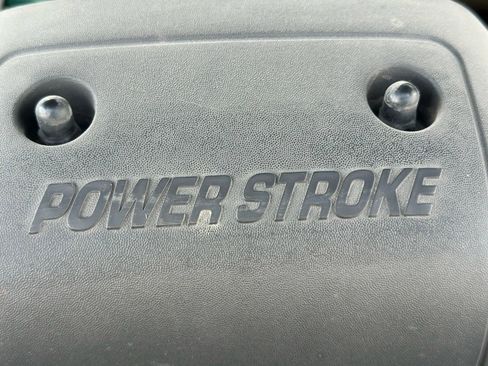 Used 2001 Ford Excursion XLT image 18