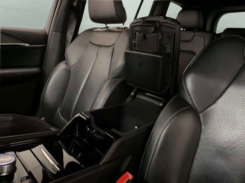 Used 2023 Jeep Grand Cherokee Overland w/ Luxury Tech Group IV image 65