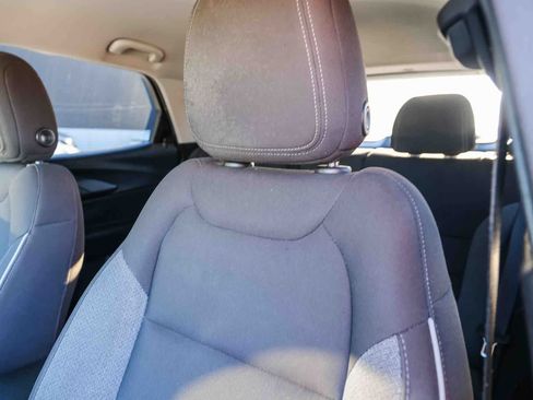 Used 2021 Chevrolet TrailBlazer LT FWD image 21