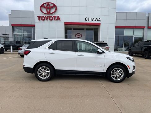 Used 2024 Chevrolet Equinox LT AWD/4WD image 4