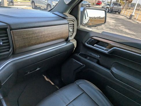 Used 2023 Chevrolet Silverado 1500 High Country RWD image 18