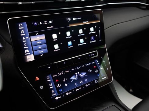 Used 2024 Maserati Grecale GT image 50