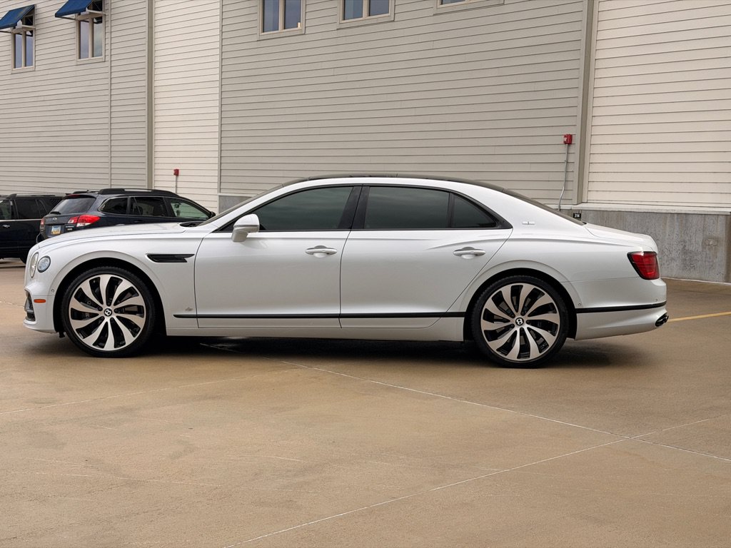 Used 2021 Bentley Flying Spur V8 AWD/4WD image 6