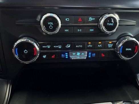 Used 2025 Ford F150 Lariat w/ Equipment Group 501A Mid AWD/4WD image 26
