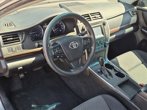 Used 2016 Toyota Camry LE FWD image 12